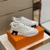 Designer Fritidsskor Studsande Sneakers Mocka Sneakers Andas Patchwork Mesh Löparsko Män Bounce Sneaker Halkfri gummisula Platt Sneaker Stl 39-45