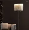 Lampy podłogowe lampa frędzla kreatywna osobowość pionowy stół nowoczesny włoski lekki luksusowy salon dekoracyjny
