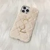 Luxury Cashmere iPhone 14 fodral fluffiga telefonfodral f￶r iPhone13 12 11 14PROMAX 14PRO 14 Plus 12pro 13pro Lady Designer Cell PhoneCase Cover
