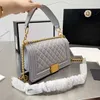 Women's Luxury Designer Shoulder Bags Fashion Texture Diamond Diamond-shaped Coyote Bag Classic Gold Hardware Chain Strap Crossbody Bag Factory Direct Sales