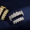 18K äkta guld Tänder Fang Grillz Punk Hip Hop Cubic Zircon Iced Out Vampyr Dental Mun Grills Hängslen Tandkeps Rapper Smycken för Cosplay Party Halloween Day Presenter