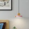 Hanglampen moderne eenvoudige drie-kop maaltijd ledbar lamp Noordse creatieve persoonlijkheid eenhoofd slaapkamer kleine kroonluchter op het bed