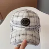 Casquette Designers chapéu luxo Moda Letras respirar Boné de beisebol Costura listrada Mulheres Homens Esportes Bola Caps Viagem ao ar livre Chapéu de sol muito bonito