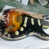 Chitarra elettrica Relic a 6 corde con battipenna nero Pickup SSS Tastiera in palissandro personalizzabile