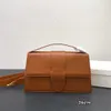 Lüks çanta omuz çantaları deri tasarımcılar el flap palm desen tote uzun koltuk altı çanta marka crossbody crossbody omuz çantası arka cep altın mektup vintage kılıf