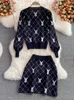 Tweedelige jurk met kleine geur Vintage gebreide set Dames Trui Vest Jas Crop Top Minirokken Sets Mode Casual 2 pakken 221128