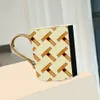 Letras completas Bone China Cups Designer Coffee Mugs High End Thermos Cup 22k Gold Powder Handle Mug Regalo con caja