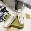 Scarpe di tela Sneakers casual Scarpe per il tempo libero Verde Red Strip Designers Donna Ricamo Suola in gomma Luxurys Uomo Tennis 1977 High-Top Sneaker Italia Beige / " 77