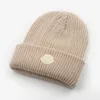 Varum￤rkesdesigner vinter beanie m￤n kvinnor unisex mode lyx stickade m￶ssor ull hatt brev jacquard varm skalle cap r5