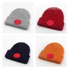 Lyxdesigner Beanie Fashion Wool Sticked Hat Mjuk bekväm varm höst och vinterstil lämplig för män och kvinnor mycket bra trevligt R5