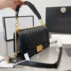 Women's Luxury Designer Shoulder Bags Fashion Texture Diamond Diamond-shaped Coyote Bag Classic Gold Hardware Chain Strap Crossbody Bag Factory Direct Sales