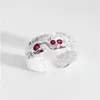 Anelli a grappolo Silvology 925 Sterling Silver Red Zirconia Wide Texture per le donne Irregolare Lava spessa Corea Anello Dichiarazione Gioielli da ufficio