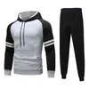 Tute da uomo Tuta da uomo Due pezzi Set Felpe con cappuccio in pile a righe e pantaloni Moda Casual Streetwear Abbigliamento sportivo maschile di alta qualità Taglie forti 221130