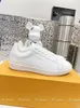2023 Vrouwen Casual Designer Shoes Sneakers Fashion Classic Time Outdoor Woman Sneaker Luxe Flat Shoes White Vintage Trainer Leather Lederen Embosed Shoe