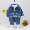 Roupas de roupas para criança menino menino roupas de bebê terno de roupa de bebê primavera e outono crianças de moda infantil fofa listrada 221130