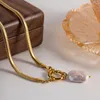 Collane con ciondolo Collana con catena a forma di serpente con perle naturali barocche in acciaio inossidabile per donna Gioielli in oro 18 carati placcati di alta qualità