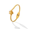 Bangle 2022 Fashion Titanium Steel Gold Butterfly Open Woman Coppia bracciali imbottiti eleganti di lusso non sbiaditi