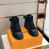 2023 Man Martin Boots for Woman Black Oryginia skórzana jesień zima nowa matowa moda noszenie najlepszych projektantów mężczyzn sukienka butów rozmiar 39-45 -m037