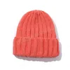 Зимние кепки женские черепа шапочки для девочек Оптовая шляпа женский унисекс хлопок сплошные теплые мягкие вязаные шляпы мужчины