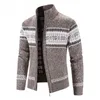 Мужские свитера осень зимние кардиганы вязаная куртка модная припечатка стоять на воротничке.