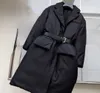 Feminino Down Parkas Autumn e Winter Hot New Triangle Dark Triângulo Longo e Casaco Curto Terno