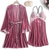 Vêtements de nuit pour femmes automne vert Robe ensemble femmes velours 2 pièces Sexy dentelle Kimono Robe col en v sommeil velours nuisette maison porter