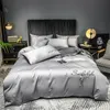 Set di biancheria da letto Set da ricamo in cotone lavato di lusso Copripiumino per la casa di alta qualità con lenzuola piatte Letto semplice e durevole Queen Size 221129