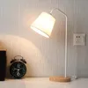 Lampade da tavolo Lampada da notte per protezione degli occhi a LED con telecomando USB a luce nordica per la lettura nella testiera del letto, comodino, ristoranti, feste