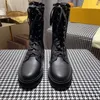 2023 Star Trail But luksusowy projektant damskich Chunky Heel Boots Lace Up Martin Boots Ladys Fashion Winter Booties z pudełkiem -e059