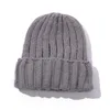 Casquettes d'hiver Skullies pour femmes et filles, chapeau unisexe en coton solide, chaud et doux tricoté, vente en gros, chapeaux pour hommes