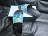 2021 Pantoufles Plate-forme Designer Caoutchouc Slides Sandal Floral Brocade Mode Hommes Gear Bas Flip Flops Rayé Femmes Sandales avec boîte