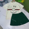 Luxus-Designer-Kleidungssets für Kinder, weißes T-Shirt mit Monogramm, Shortst-Mode, britische Modemarke, Sommer-Kinderschätze und 8817703