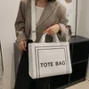 2022 neue All-in-One-Modetasche aus Plüsch, Damen-Persönlichkeit, Umhängetasche, Pendler-Geldbörse, Handtasche
