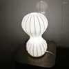 Bordslampor LED sovrumslampa modern minimalistisk vit siden nordisk pastoral kreativ dekorationsstudie