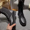 2023 Star Trail But luksusowy projektant damskich Chunky Heel Boots Lace Up Martin Boots Ladys Fashion Winter Booties z pudełkiem -e059