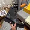 2023 Star Trail But luksusowy projektant damskich Chunky Heel Boots Lace Up Martin Boots Ladys Fashion Winter Booties z pudełkiem -e059