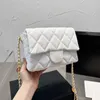 Women's Luxury Designers Shoulder Bags 2023 Women's Fashion Mini Clamshell Texture Gold Chain Strap Small Square Bag Portable Crossbody Bag Factory Direct Sales