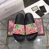 2023 Designer Slides Pantofole da donna da uomo con scatola originale Dust Bag fiori stampa scarpe con plateau in pelle Sandali estivi di lusso alla moda