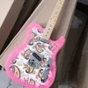 Chitarra elettrica rosa a 6 corde con adesivo floreale Tastiera in acero Battipenna in acrilico personalizzabile
