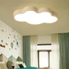 天井灯の子供の雲