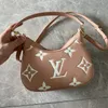 Explosion Damentaschen BAGA ELLE Mini-Hobo-Handtasche M46301 Baguette-förmige, üppig genarbte Tasche, luxuriöse Designer-Tasche, Umhängetasche, flache Tasche, Tria auf Pink