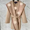 Wełniane mieszanki damskiej Projektantka Owezyjna Kurtka moda Klasyczne litery Drukuj płaszcze swobodne wiatroodporne ubrania o długie rękodzie WPJ0
