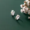 Boucles d'oreilles créoles mode coréenne argent marguerite blanc Simple fleur frais et belle boucle d'oreille pour femmes bijoux cadeaux de fête de mariage