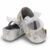 Первые ходьбы Prewalker 0-18 месяцев Baby Bow Bow Hollow Houlchable Princess Shoes Flat мягкая кровать Ходьба
