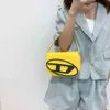 Diese Messenger Bag 여성의 여름 틈새 시장 디자인 어깨 징글 백 간단하고 다목적 대비 겨드랑이 핸드백 220614