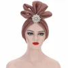 Etniska kläder kvinnliga turban kepsar korsar redo att bära huvuddukskarfonhuv Arabiska huvudet Wraps African Women Braid Turbans Auto Gele Headsties