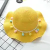 Hüte Sommer Kinder Gewebte Strohhut Umhängetasche Set Kinder Quaste Pompom Prinzessin Baby Mädchen Sonnenschutz Strand Spitze Breite Krempe Sonnenkappen