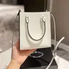 Tasarımcı Çantalar Lüksler Digners Bags Omuz Çantaları P Fashion Womens Cüzdan Cross Vücut Mini Nefes Çantası Tot Crossbody Çanta Ladi Fabrika Doğrudan Satış