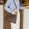 2023 Cüzdan temizleme outlet online satış şeyler çuvallar stil askı bir omuz çanta messenger büyük kapasite anne çanta kontrast renk çanta
