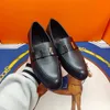 Mode dikke hak sole decoratieve kleding schoenen loafers dames echte lederen ronde teen massieve kleur enkele schoenen lente en herfst vakantie meisje fabriek